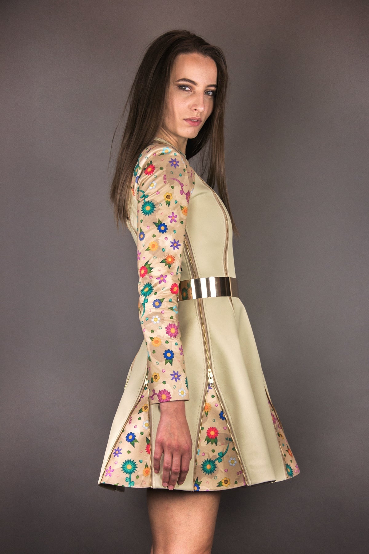 Biker Kleid mit Zipps und Godets "FLOWERS" - beige - Manuel Essl Design