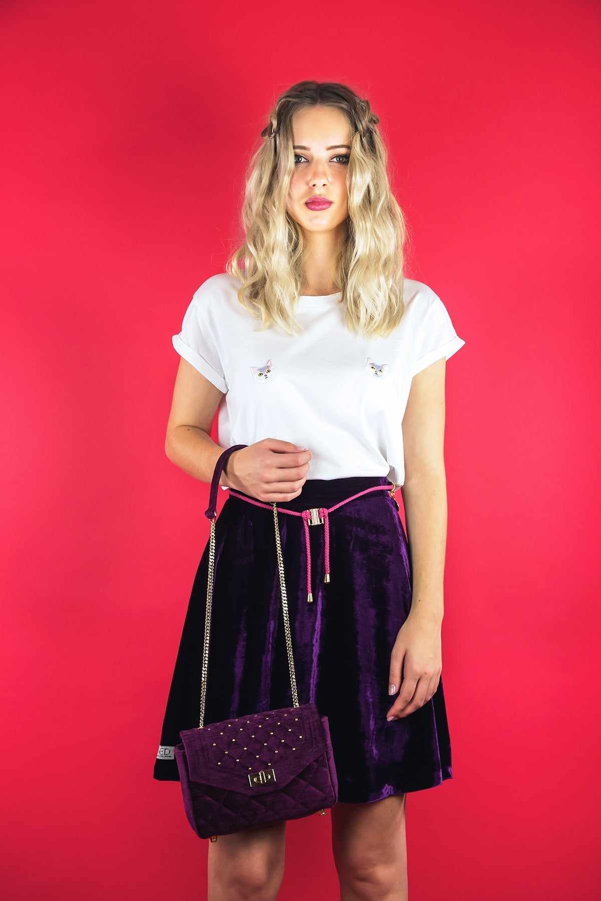 Schultertasche aus Samt "RICH IN VELVET" - lilac - Manuel Essl Design