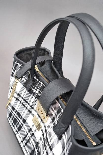 Tote Bag "COSMIC BLOOM" - kariert - Manuel Essl Design