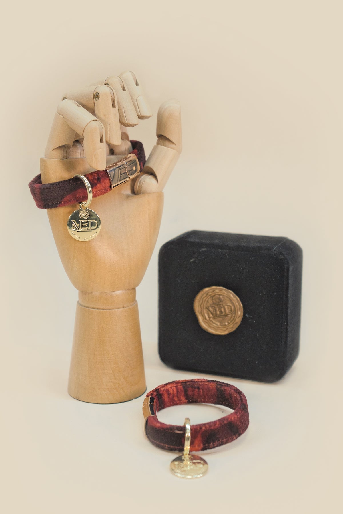Handgemachtes Armband "JARDIM" - rot - Manuel Essl Design